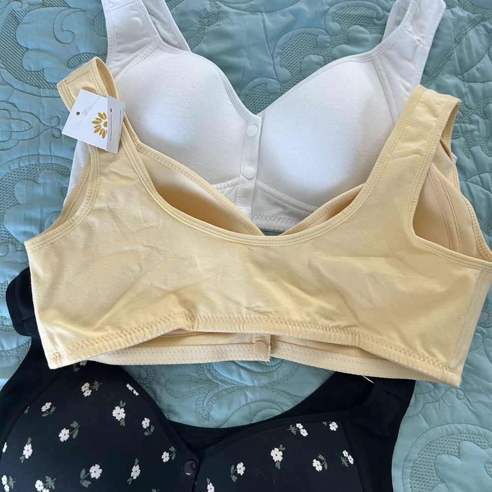 Bras - Picture 5 of 5